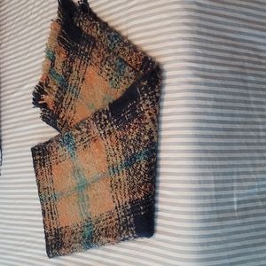 Gorgeous shawl xtra large scarf NWOT